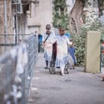 בנות דתיות בהדר (צילום: שרון לייבל)