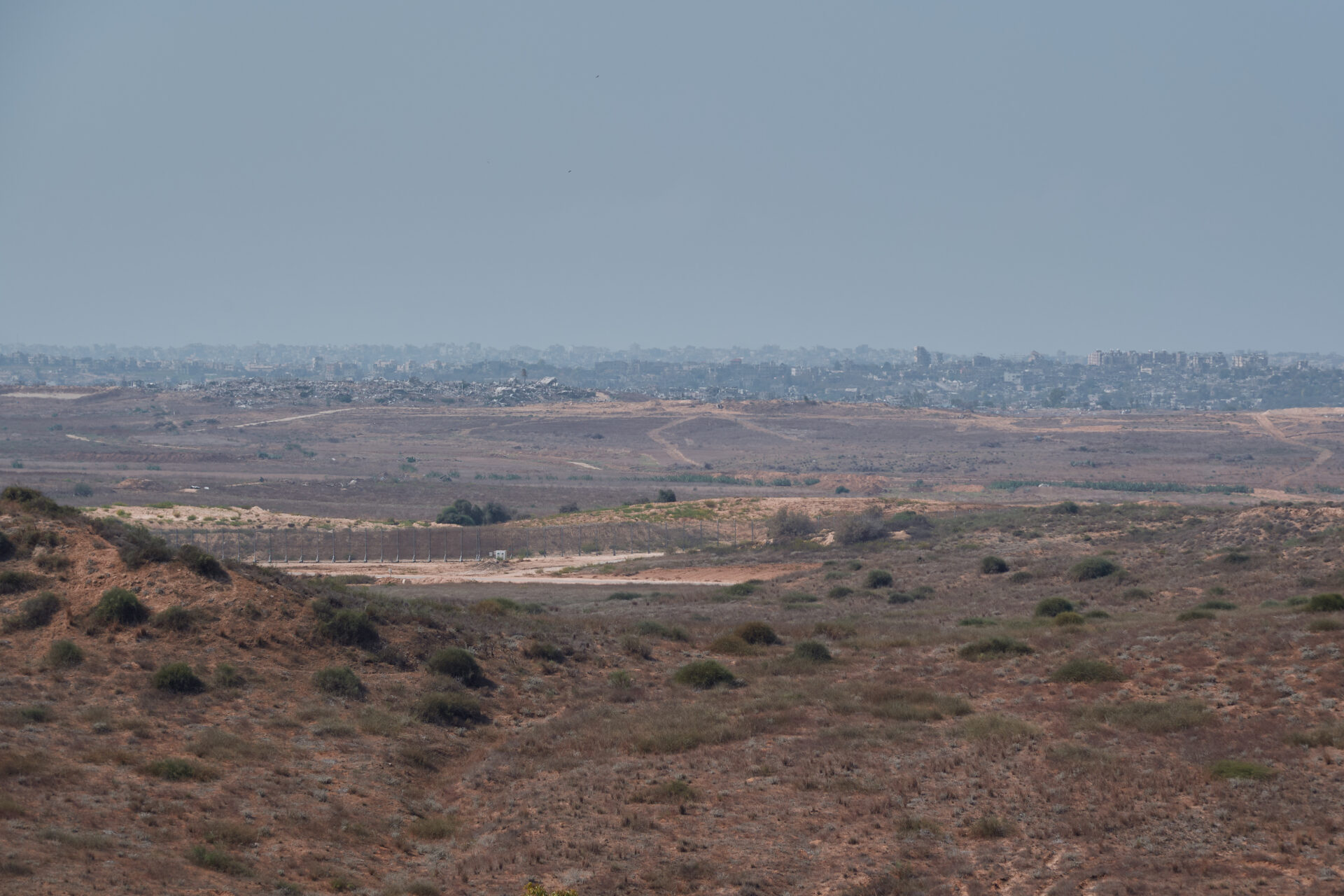 רצועת עזה בתצפית מ״גבעת קובי״ בשדרות (צילום: שרון לייבל)