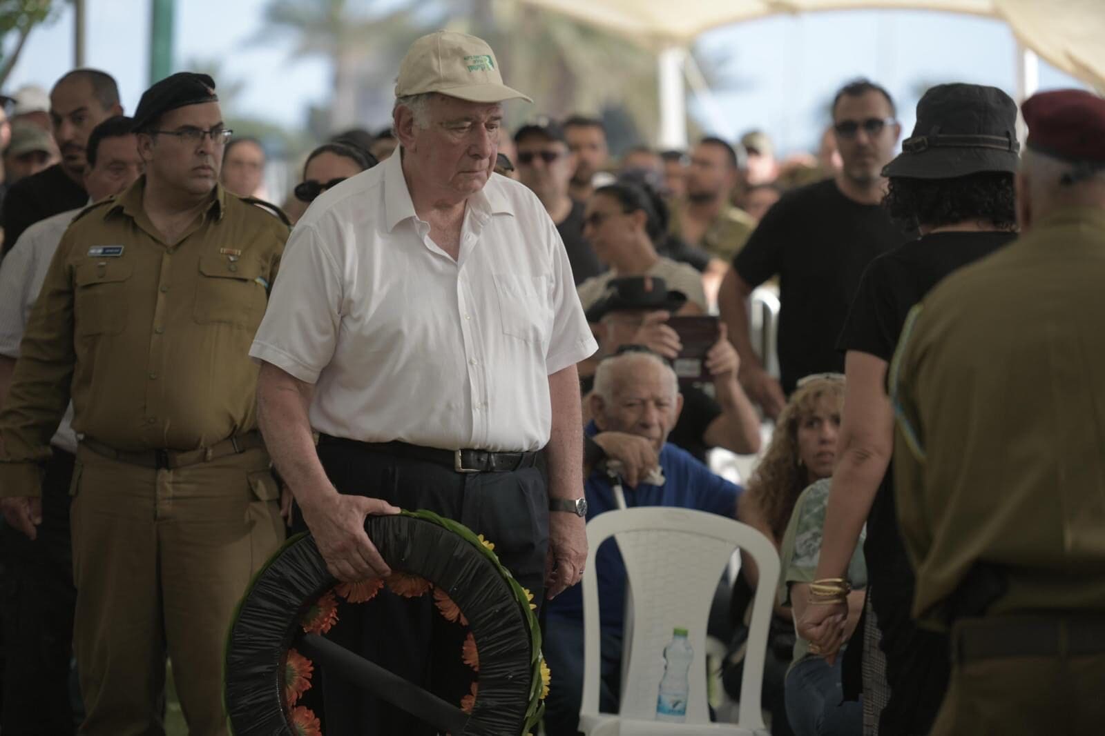 יונה יהב בהלווייתו של רס״ל בני אסולין ז״ל (צילום: ראובן כהן, עיריית חיפה)