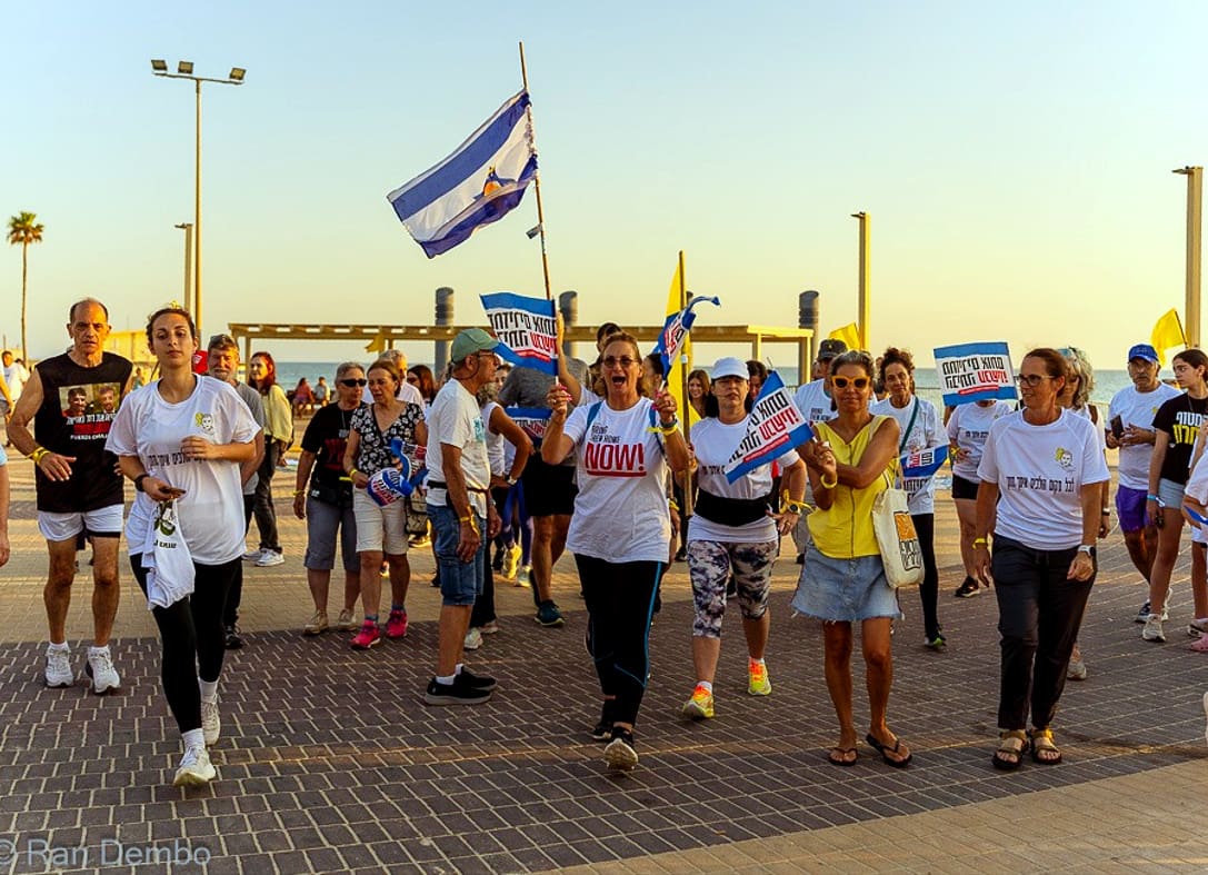 650 ימים בשבי צוינו בריצה חברתית למען החזרת החטופים בחוף 