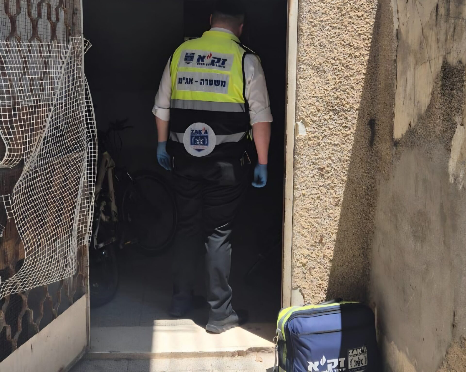גופה במצב ריקבון אותרה בשכונת גאולה בחיפה (צילום: זק