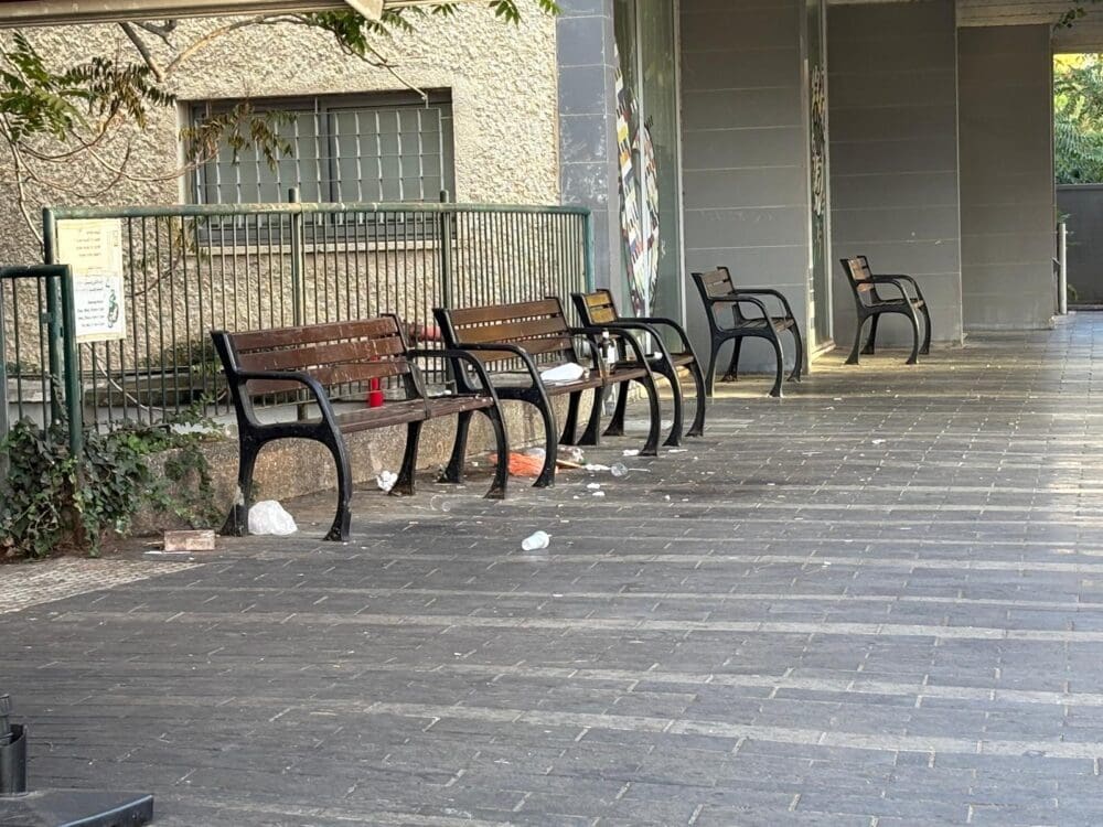 מרכז הכרמל בשבת בבוקר (צילום: חי פה בשטח)