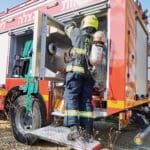 לוחם אש של כבאות והצלה לישראל – אילוסטרציה (צילום: שרון לייבל)