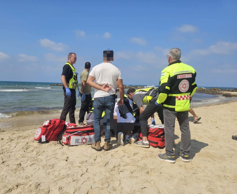 טביעה בחוף הים (צילום: כבאות והצלה)