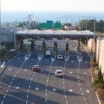 היציאה הדרומית ממנהרות הכרמל לחוף הכרמל (צילום: שרון לייבל)