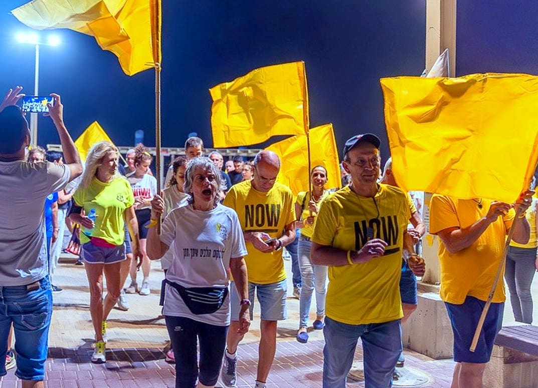 לילה לבן למען החזרת החטופים: ריצה חברתית בחוף 