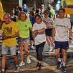 אופטימיות, אוקטובר, אירוע, השבה, השתתפות, התנגדות, BringThemHomeNow, געגוע, דגל, הביתה, הזדהות, החזרה, חולצה, חטוף, חטופה, חטופים, חרבות ברזל, כיכר, כיסא, לב, מדבקה, מדבקות, מלחמה, מחאה, מייחלים, מיצג, מנהרה, מקווים, משפחה, נאום, נאומים, סטיקר, סרט, עיר, עכשיו, עצרת, עסקה, עיסקה, פוסטר, פעולה ציבורית, צהוב, ציפייה, מצפים, קהל, קהילה, רחוב, ריכוז, שבוי, שבת, שחרור, שקט, שלט, שותפות, תמונה, תמונות, תמיכה, תקווה, יחד, ייחול, זעקה, סולידריות, טבח, חטיפה, עזה, עוטף עזה, שבעה באוקטובר, 7/10, 7.10.