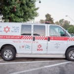 מגן דוד אדום, מד"א, חולה, חולים, מחלה, איחוד הצלה, הצלה, אמבולנס, חובש, פראמדיק, מתנדב, לב, התמוטט, שבץ, התקף, חירום, רפואה, עזרה ראשונה, פינוי, רפואי, חבישה, החייאה, דפיברילטור, רופא, רפואה, תרופות, אלונקה, תאונה,  נט״ן, טיפול נמרץ, 101