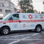 מגן דוד אדום, מד"א, חולה, חולים, מחלה, איחוד הצלה, הצלה, אמבולנס, חובש, פראמדיק, מתנדב, לב, התמוטט, שבץ, התקף, חירום, רפואה, עזרה ראשונה, פינוי, רפואי, חבישה, החייאה, דפיברילטור, רופא, רפואה, תרופות, אלונקה, תאונה, נט״ן, טיפול נמרץ, 101