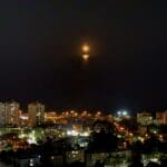 פיצוצים בים ממערב לחיפה – 3/8/25 22:00 (צילום: ירון כרמי)