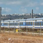 כחולה, חיפה דרום, כניסה, עמוד, חשמל, חשמול רכבות, תשתית, תשתיות, רכבת ישראל, כביש החוף, כביש 2, סכנה, איכות חיים, גישה לחוף, גישה, ים, תושבי, תושבים, ממשלה, משרד התחבורה, פיתוח, מפרץ , טירת כרמל,  רכבת, רכבות, פסי רכבת, מסילה, מסילת, מאבק, עירייה, עיריה , עינת קליש, יונה יהב, עיריית חיפה