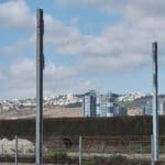 חיפה דרום, כניסה, עמוד, חשמל, חשמול רכבות, תשתית, תשתיות, רכבת ישראל, כביש החוף, כביש 2, סכנה, איכות חיים, גישה לחוף, גישה, ים, תושבי, תושבים, ממשלה, משרד התחבורה, פיתוח, מפרץ , טירת כרמל,  רכבת, רכבות, פסי רכבת, מסילה, מסילת, מאבק, עירייה, עיריה , עינת קליש, יונה יהב, עיריית חיפה