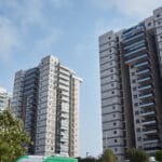 שכונה חדשה, צל, הצללה, שמש, חום, אדריכלות, אכלוס, אזורי מסחר, אזורי תעסוקה, אזורי יוקרה, איכות הסביבה, בנייה ירוקה, בנייה, בניינים גבוהים, בניינים חדשים, בנייה מודרנית, בנייה חדשה, בנייה לגובה, בינוי, בינוי פינוי, ג'נטריפיקציה, גורד שחקים, דירות, הגדלת צפיפות, התחדשות עירונית, ותיקים, חידוש פני העיר, חיפה, ישן מול חדש, יזם, יזמות, כבישים, מגורים, מבנים, מבנים גבוהים, מגדלי מגורים, מגדלים, מגדלים בחיפה, מגדלים חדשים, נדל"ן, נגישות, סביבה עירונית, עולים חדשים, עיר, עירייה, עליית ערך הנכסים, פיתוח, פיתוח עירוני, פינוי, פינוי בינוי, צמיחה דמוגרפית, קבלן, רמת הנשיא, רמת חיים, שיפוץ, שדרוג, שכונות חדשות, תושבים חדשים, תכנון, תמ"א 38, תחבורה ציבורית, תיקון, תשתיות, חידוש, רב קומות