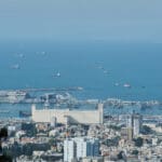 דגון, מיכל, מיכלי, נפט, נמל, מפרץ, חוף, קריית חיים, עיר תחתית, ממגורה, ממגורות, מנופים, אונייה, ספינה ספינות, אוניות, מפרץ חיפה, נמל חיפה, נמל, כרמל, כרמל בחיפה, חיפה, נוף, נוף מהכרמל, עיר תחתית, עיר תחתית חיפה, עיר, ים, ים התיכון, אובך, אביך, חום, שרב, מזג אוויר