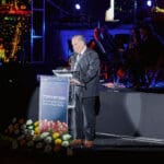 ראש העיר יונה יהב בעצרת יום הזכרון בחיפה (צילום: שרון לייבל)