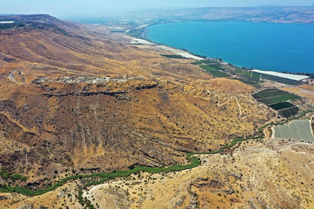סוסיתא העיר שוכנת על רכס מזרחי המשקיף אל הכנרת (צילום: אוניברסיטת חיפה)