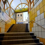 מדרגות הכניסה לתחנת הכרמלית (צילום: שרון לייבל)