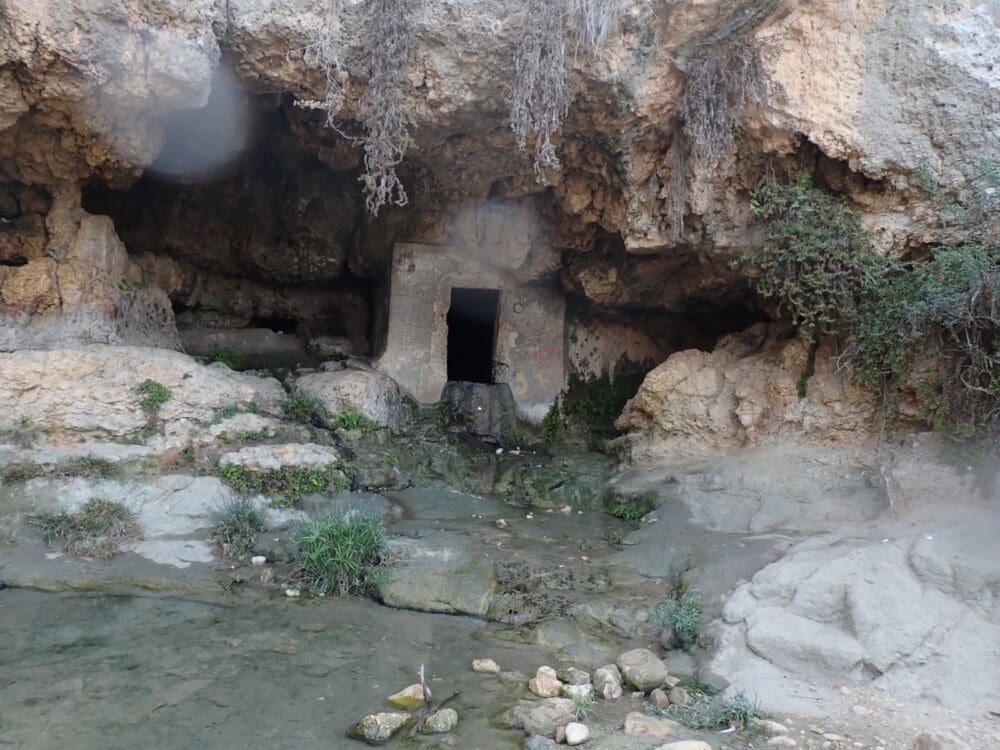 הכניסה למעיין קדם (צילום: מוטי מנדלסון)