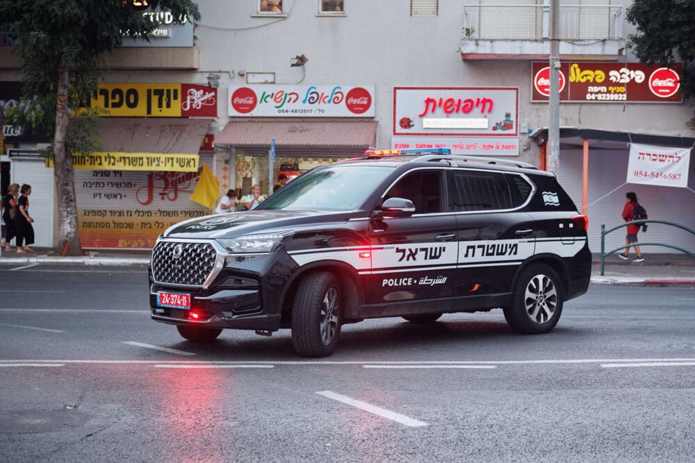 ניידת משטרה בחיפה - אילוסטרציה (צילום: שרון לייבל)