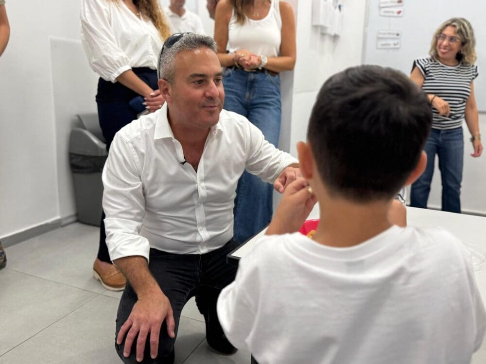 דודו כהן, ראש העיר פותח את שנה"ל תשפ"ו (צילום: ע.טירת כרמל)