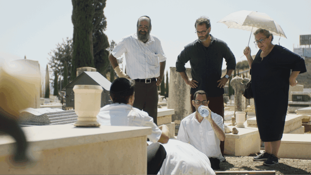 מקבץ ליפול ולקום מתוך הסרט ההספד (צילום: גיא סחף)