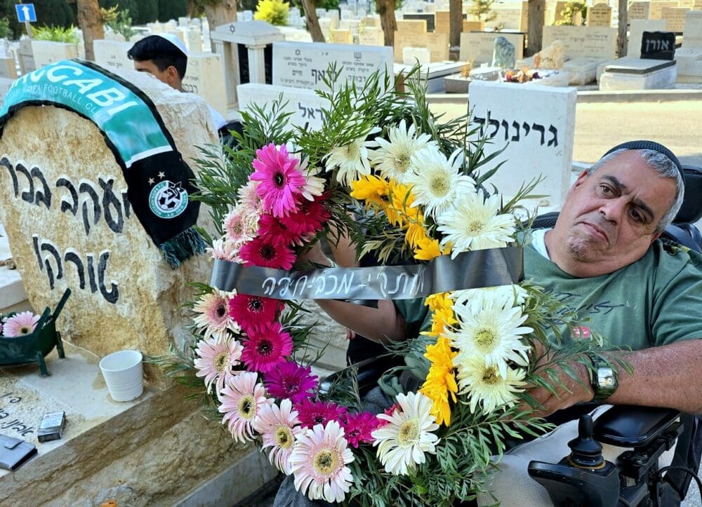 אחרי 21 שנה: ותיקי מכבי חיפה זוכרים את האוהד האהוב והנאמן יעקב "טורקו" בכר ז"ל (צילום: יוסף (ג'ו) הירש).