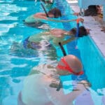 שחיינים בבריכת שחייה – אילוסטרציה (צילום: שרון לייבל)