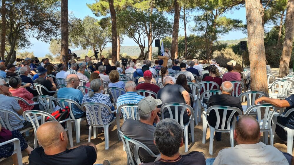 דברי רעיה שורקי, מנכ"לית רשות הטבע והגנים, בכנס 90 להתיישבות החלוצית ביערות הכרמל (צילום: יעל הורוביץ)