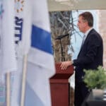 פינוי מכלים, חוות מכלים, מיכלים, קריית ביאליק, קריית ים, קריית חיים, טקס רשמי, תשתיות אנרגיה, אנרגיה וסביבה, קיימות, פיתוח עירוני, קהילה מקומית, חוף הים, קריית חיים מזרחית, שיקום סביבתי, סגירת מתקן תעשייתי, הסרת מכלי דלק, שיקום קרקע, איכות הסביבה, עיריית חיפה, יונה יהב, אלי כהן, חיים אביטן, עוזי לוין, אלי דוקורסקי, בופי נקש, אביהו האן, דוד אבן צור, משרד האנרגיה, אריאל קלנר, ח״כ, שר האנרגיה והתשתית, ממשלה, הסטורי, זיהום