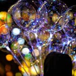 החג של החגים, מושבה גרמנית, חיפה, עץ חג מולד, חנוכייה, קישוטי חג, תאורת רחוב, פסטיבל חיפה, כריסמס, חנוכה, רמדאן, חגי דצמבר, קישוטי חורף, בלוני לד, בלונים מוארים, יריד אוכל, דוכני רחוב, פופקורן, אווירת חג, סובלנות דתית, חיים משותפים, תיירות חיפה, רחוב בן גוריון, פסטיבל חורף, תהלוכות חג.
