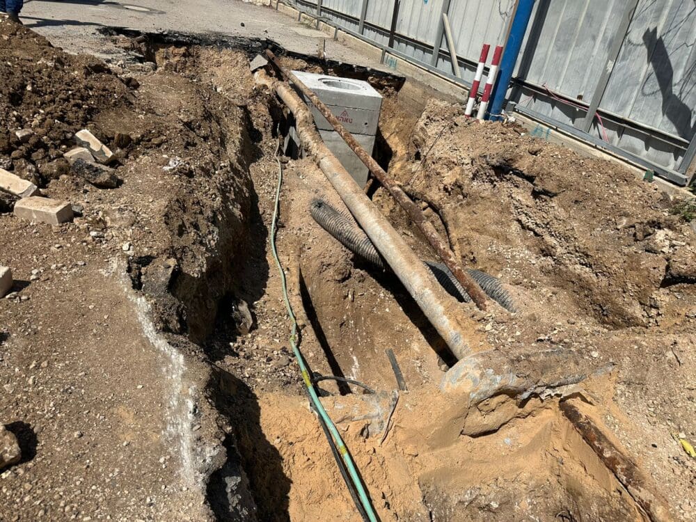 עבודות חשמל בפקולטה לרפואה של הטכניון (צילום: חברת חשמל)