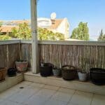 בבית אביבה גלברט – מרפסת הבית והנוף אל העיר והנמל (צילום: רחלי אורבך)