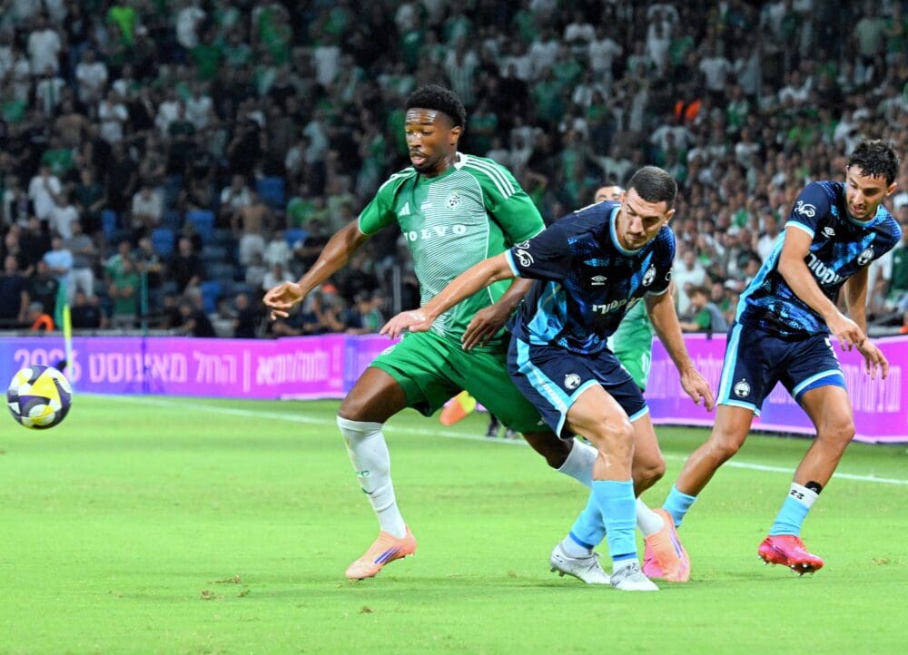 כואב: מכבי חיפה מפסידה ב"סמי עופר" 1:0 להפועל באר שבע (צילום: ראובן כהן, מכבי חיפה האתר הרישמי).