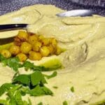 צלחת חומוס (צילום – ירון כרמי)