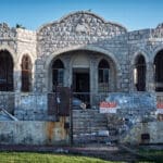 מבנה לשימור בטיילת בת גלים (צילום: שרון לייבל)