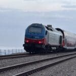 רכבת ישראל – מסילת הברזל על חוף הים (צילום: ירון כרמי)