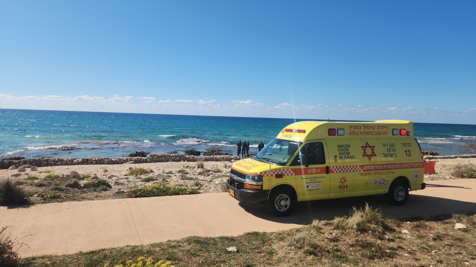 גופת גבר כבן 50 אותרה בחוף שקמונה בחיפה 14/10/25 (צילום: מד