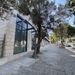 מלון בשלבי בניה במושבה הגרמנית בחיפה – דניה סיבוס – אוקטובר 2025 (צילום: ירון כרמי)