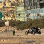 רכב מסוג RZR בנסיעה על חוף הים של טירת כרמל – אוקטובר 2025 (צילום: ירון כרמי)