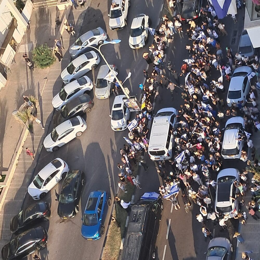 מקסים הרקין שב הביתה (צילום: עמוס וייל)