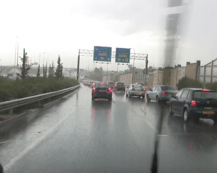 כבישים רטובים (צילום: אור ירוק)