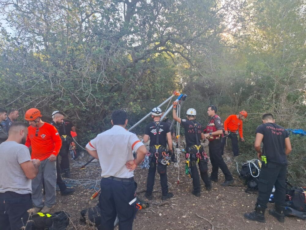 מבצע חילוץ מורכב של מטייל שאותר בקרבת חרבת חגלון (צילום: יחידת החילוץ "גליל-כרמל")