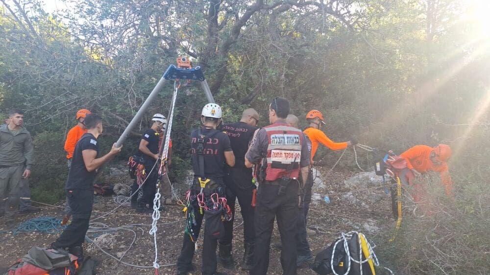 מבצע חילוץ מורכב של מטייל שאותר בקרבת חרבת חגלון (צילום: יחידת החילוץ "גליל-כרמל")