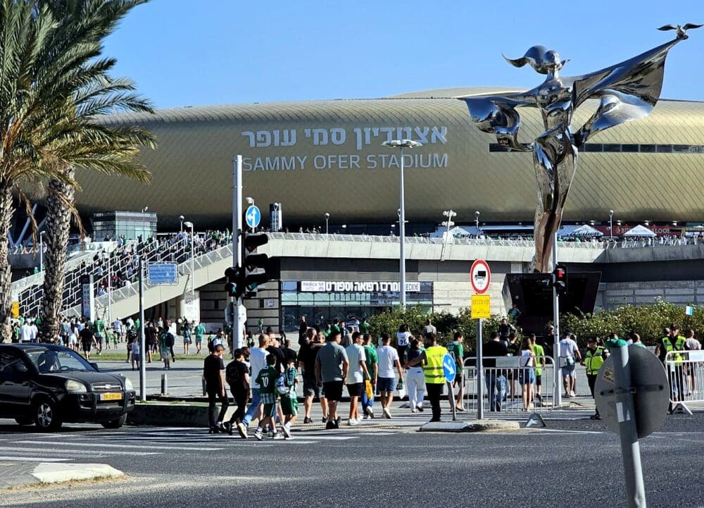 אצטדיון "סמי עופר" בחיפה (צילום: חגי פנקר).