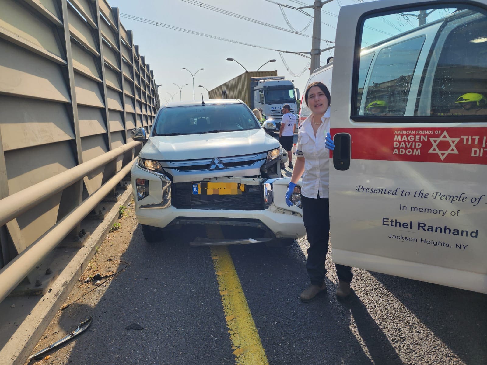 תאונה בכביש 22 (צילום: כבאות והצלה)
