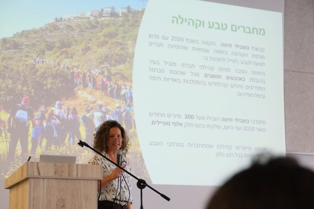 ענבל חן ברגב, מייסדת ומנהלת קהילת בשבילי חיפה. (צילום: הודיה חטר ישי)