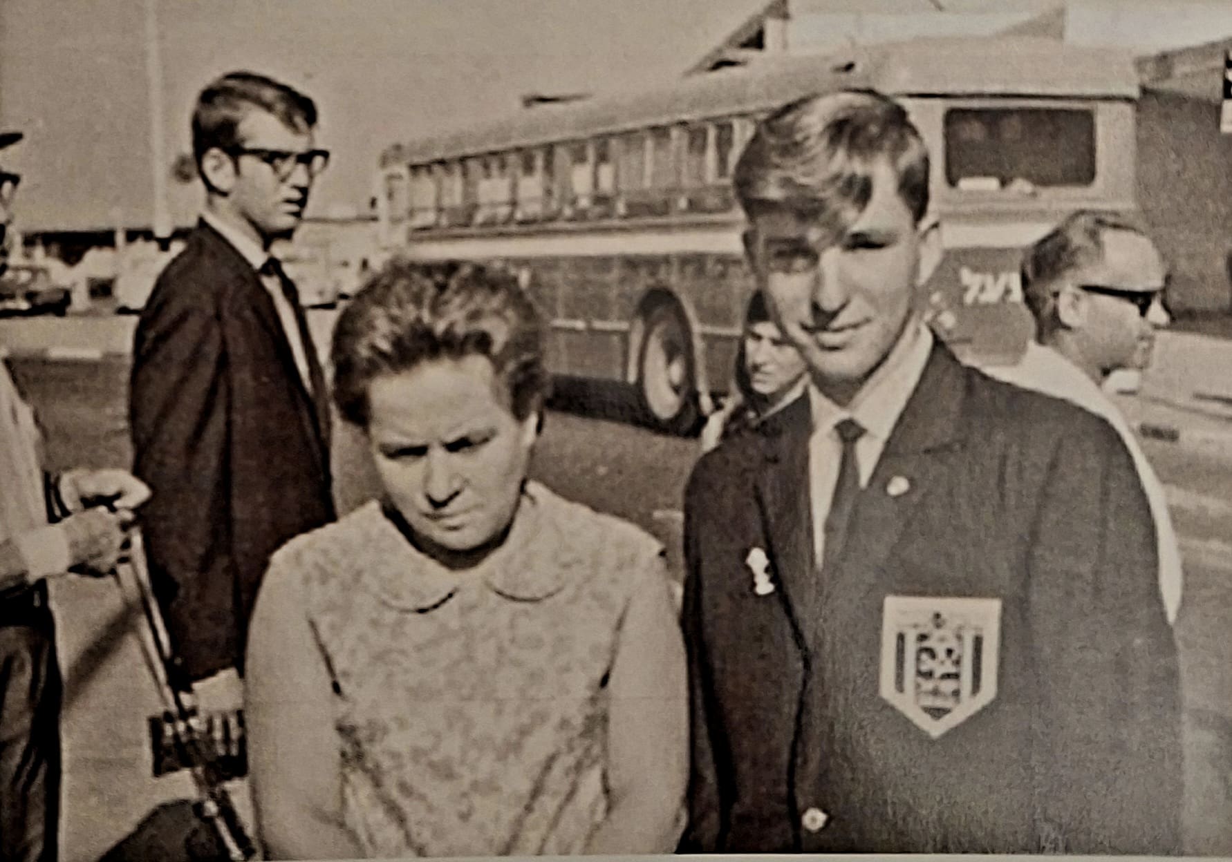 משה צמרת ואימו הלנה 1967 (צילום: אלבום פרטי, משפ' צמרת)
