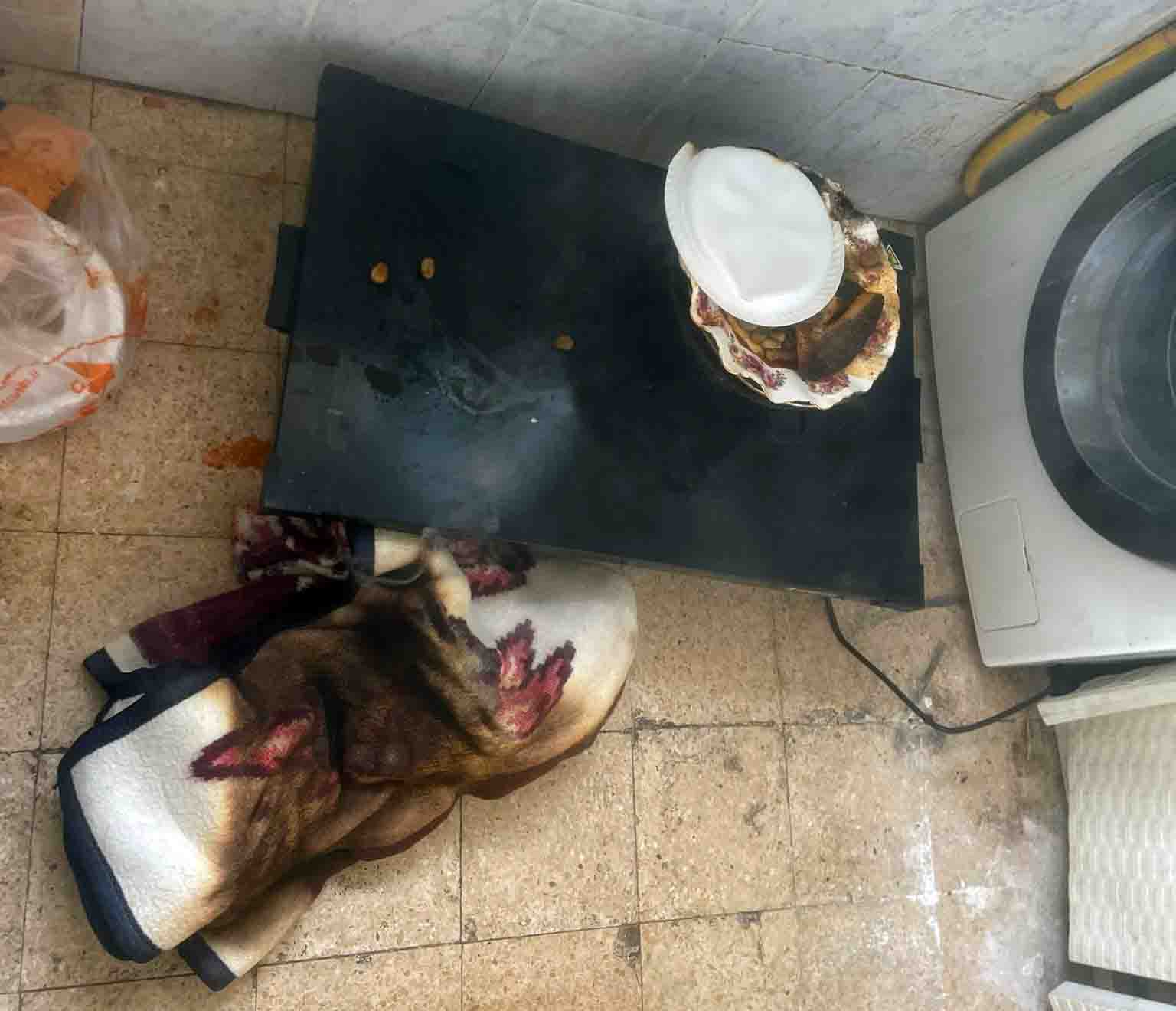 פלטת שבת שהושארה ללא השגחה החלה לבעור (צילום: כבאות והצלה)