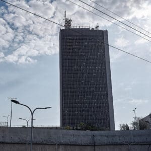 רפואה, השכלה גבוהה, אוניברסיטה, מגדל אשכול, רב תכליתי, אקדמי, לימודים, פקולטה, פקולטות,תואר, סטודנט, רכס הכרמל, הר הכרמל, פארק הכרמל, מפרץ חיפה, מבט פנורמי, קו רקיע, אוסקר נימאייר, ברוטליזם, בטון חשוף, בניין המדרגה, הספרייה המרכזית, מוזיאון הכט, מעונות, רכבלית, מחקר, מעבדות, רב-תרבותיות, תואר ראשון, תואר שני, דוקטורט, חוקרים, מרצים, אקדמיה, למיד