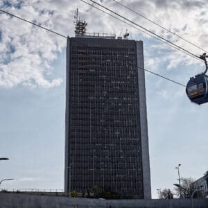 רפואה, השכלה גבוהה, אוניברסיטה, מגדל אשכול, רב תכליתי, אקדמי, לימודים, פקולטה, פקולטות,תואר, סטודנט, רכס הכרמל, הר הכרמל, פארק הכרמל, מפרץ חיפה, מבט פנורמי, קו רקיע, אוסקר נימאייר, ברוטליזם, בטון חשוף, בניין המדרגה, הספרייה המרכזית, מוזיאון הכט, מעונות, רכבלית, מחקר, מעבדות, רב-תרבותיות, תואר ראשון, תואר שני, דוקטורט, חוקרים, מרצים, אקדמיה, למיד